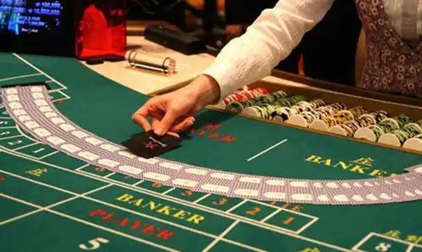 Filipino player browsing tttjili Bingo session schedule on a smartphone